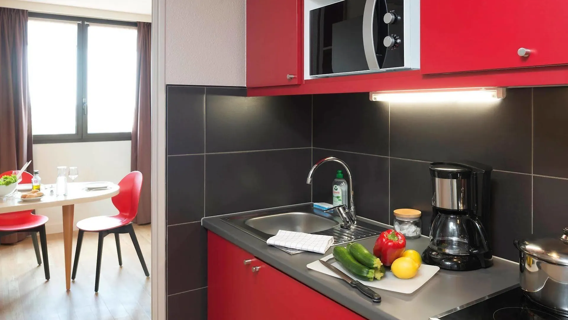 Aparthotel Adagio Toulouse Centre Ramblas 4*,